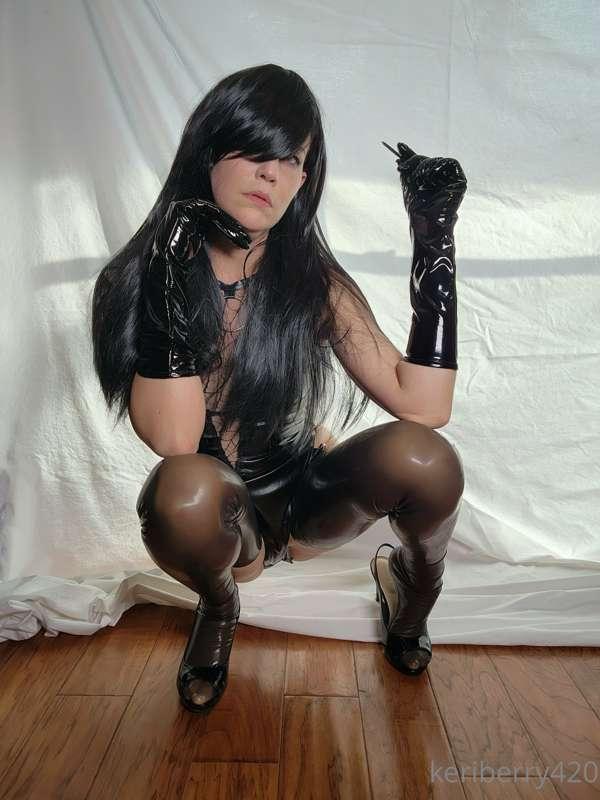 You wanted latex goth? 🐈‍⬛😻 What do you think of this look? ..