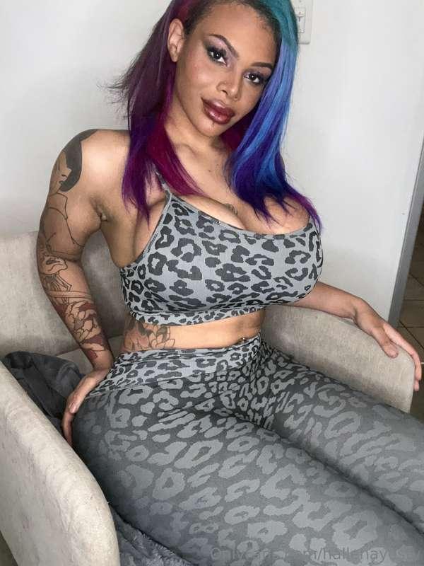 Comfy fit, ready for the day💪🏽✨