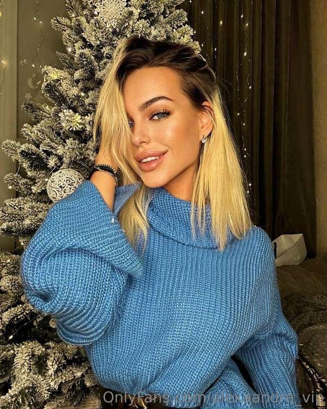 ✨ Ready for the holidays? 🎆 Because I have a lot of new thin..