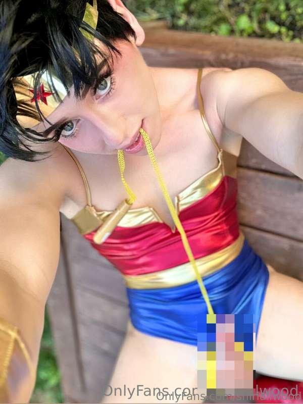 😈 WONDER WOMAN😈