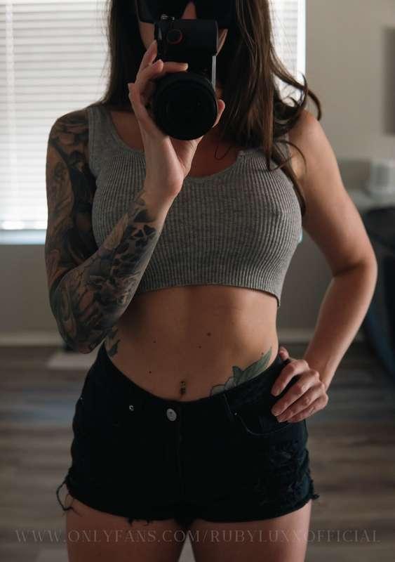 Swipe so I can tease you a little bit before I head out for ..