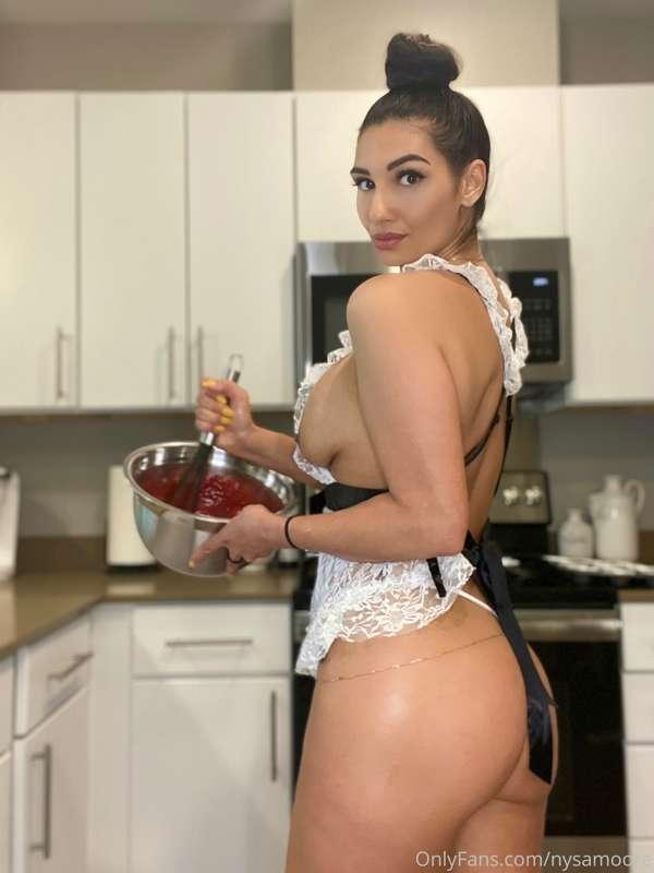 It's getting pretty wet over here 💦💦 Surprise me with a tip ..