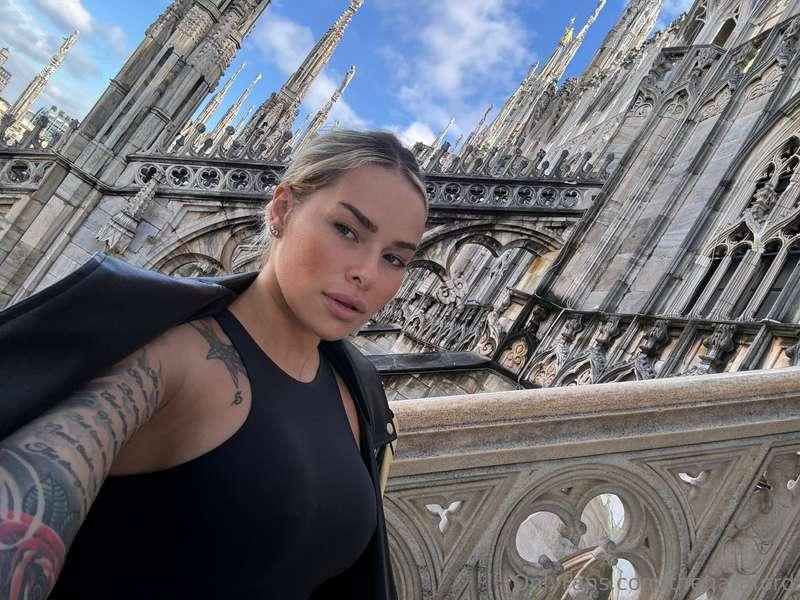 Wanna come see sites with me 😈 (I’m the “site”) 