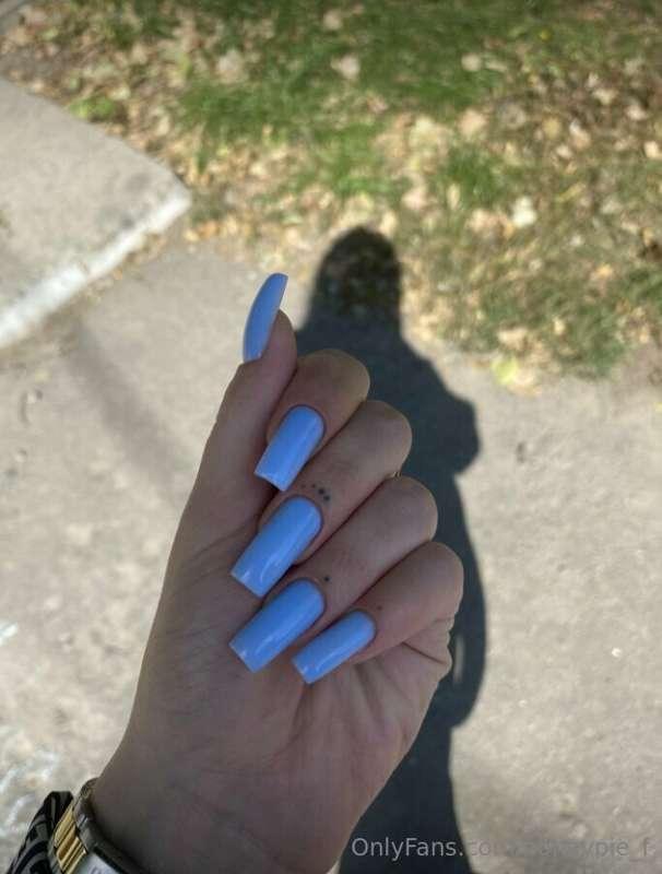 Today I decided to dive into the world of blue manicure, cre..