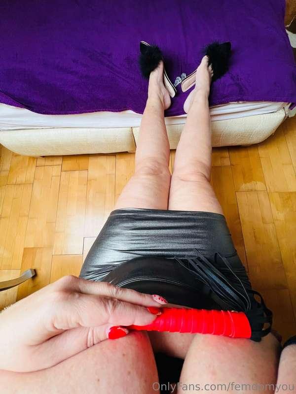 Happy Valentine’s, honey bunnies❣️ Which do you choose, 😈 or..