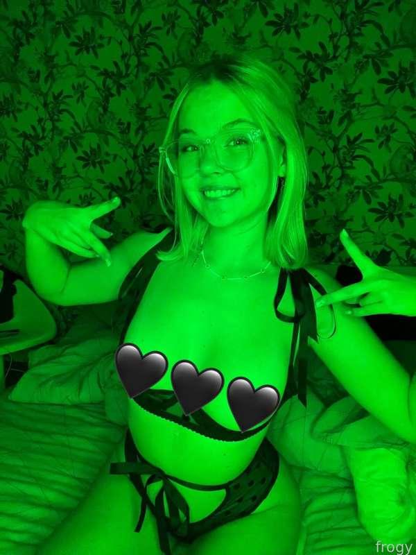froggggy image #1