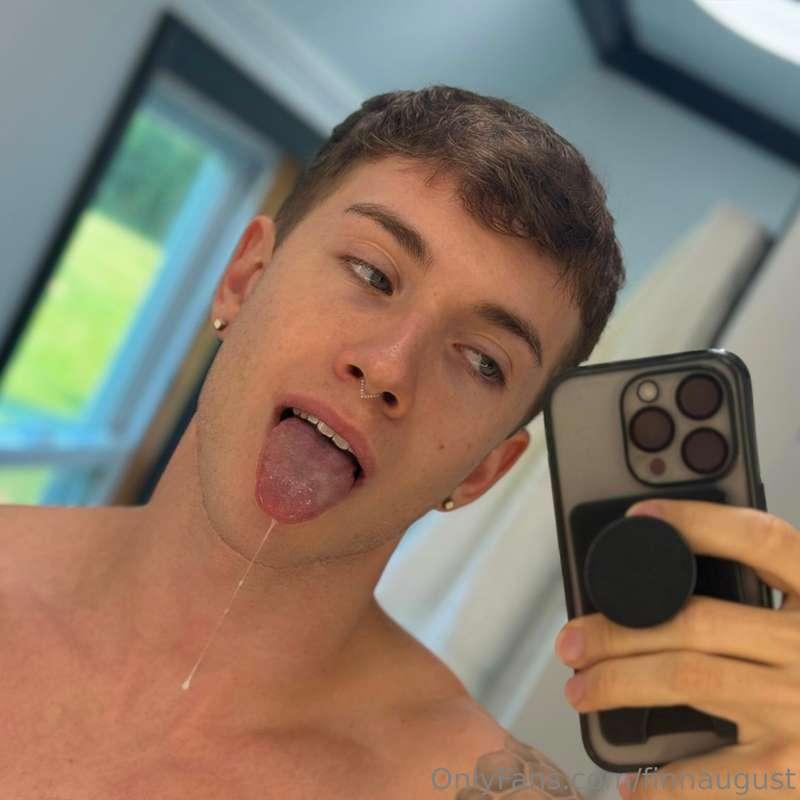The face // the booty