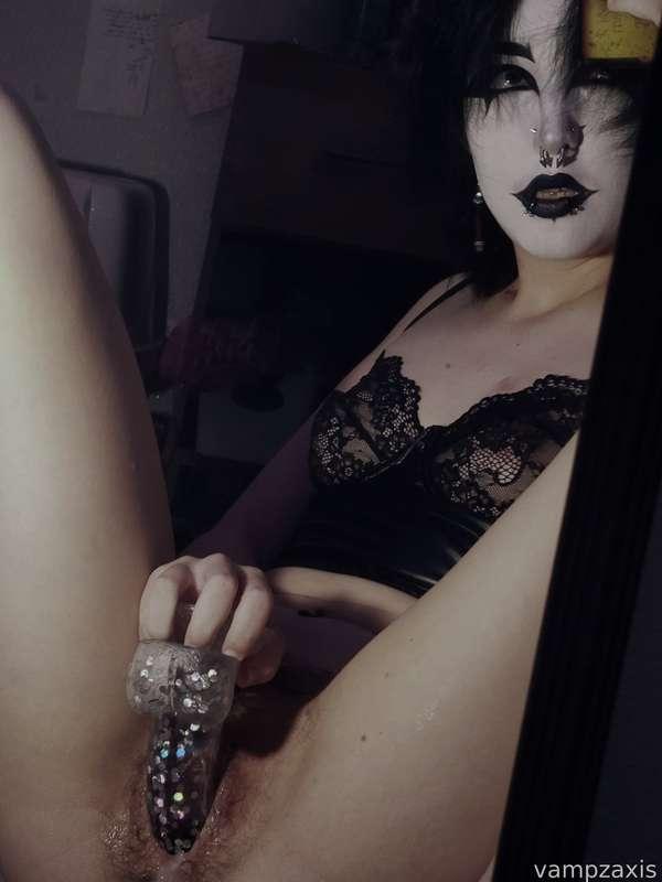 vampzaxis image #2