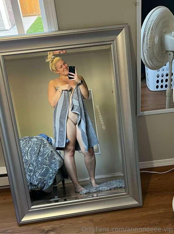 Just dried off from my shower 🚿
