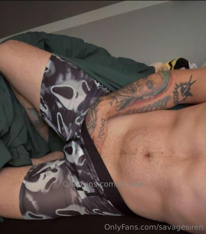 @dj_nee  Just A Naughty Dad Looking To Have FunI 😈 Personal ..