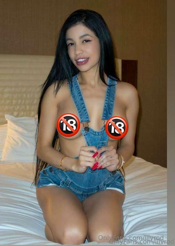 Ending ***🥵TITTY TUESDAY🥵*** on MY TIME😈!!! this time i adde..
