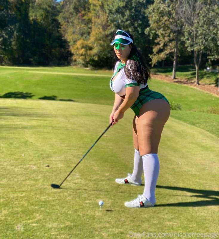 Would you fuck me on the golf course? ⛳️