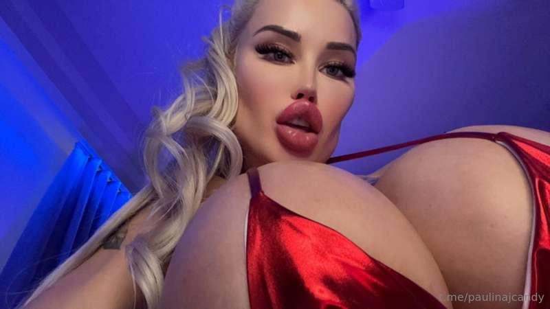  Late-night pussy play video 🌙 Tip $15 for a super hot video..