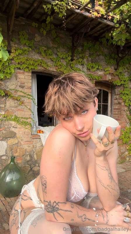 badgalhailey image #0