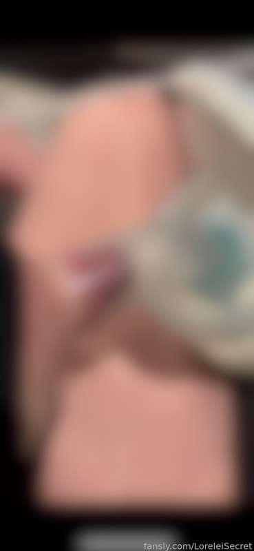 You guys have been begging me for more content and pumping videos 🥰Here is a close up of my nipple being pumped and releasing milk 💦🐮