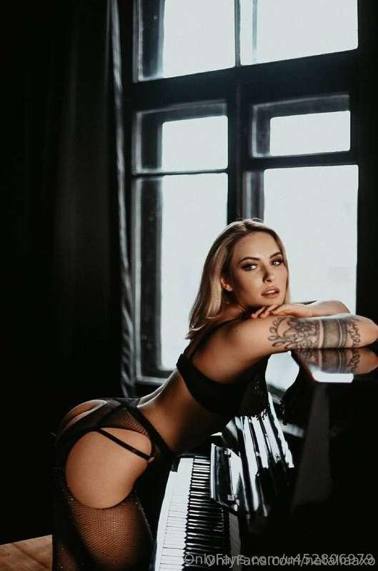 💖𝐅𝐑𝐄𝐄𝐄 𝐒𝐔𝐁𝐒𝐂𝐑𝐈𝐏𝐓𝐈𝐎𝐍💖@alexa_blondi A hot hottie with a stunni..