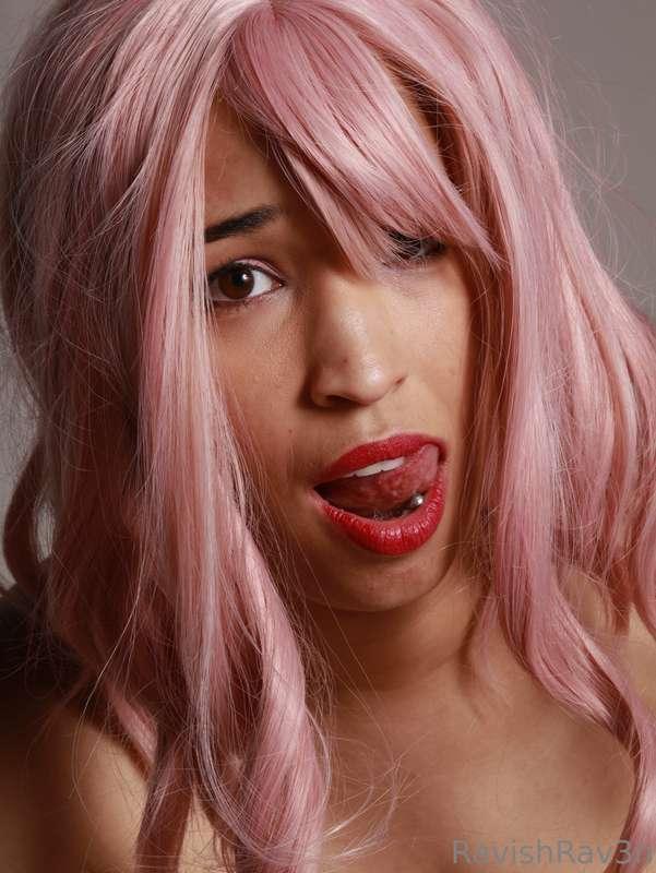 Lips, lust, lady bits... What more could you want?! Feeling ..