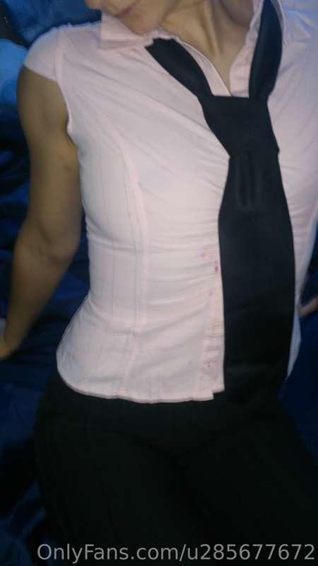 A secretary bound with a red rope.