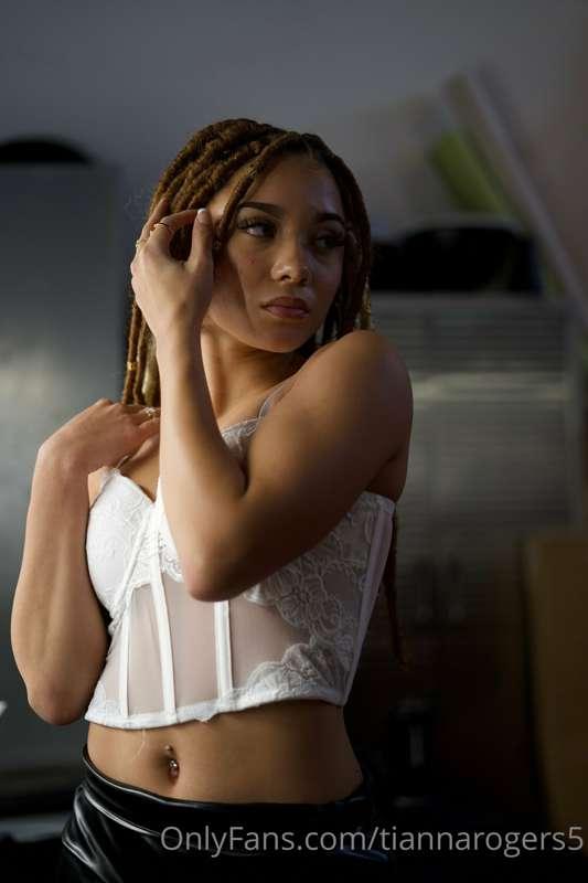 tiannarogers5 image #1