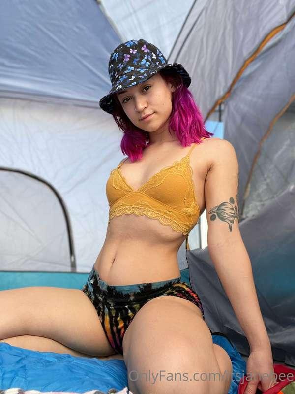 the camping nudes no one knew i took hehehehe.... Bee is bac..