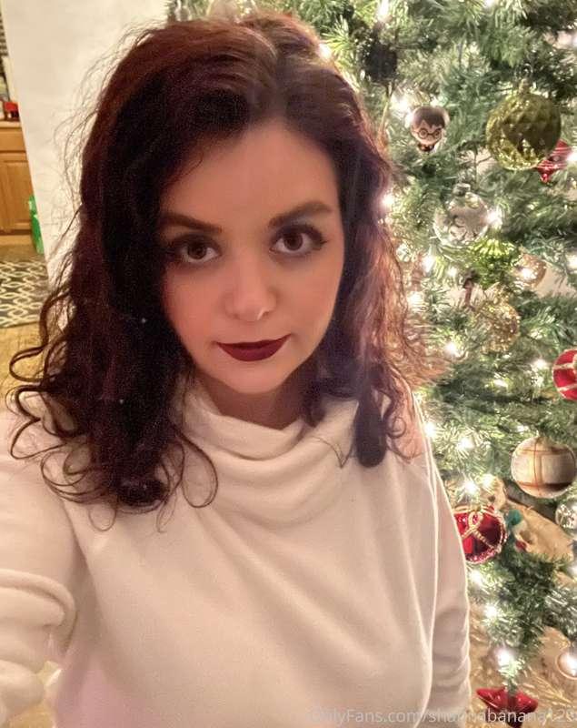 New pic of me today in front of my Christmas tree in my livi..