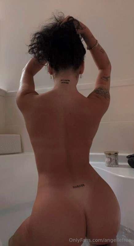 HARDER 🖤 @angellefolse