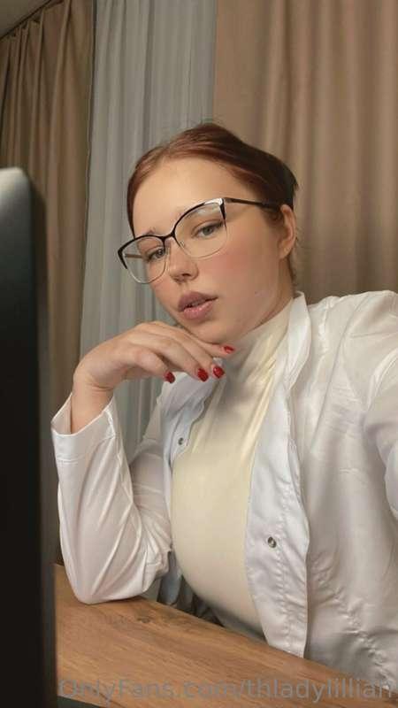 thladylillian image #0