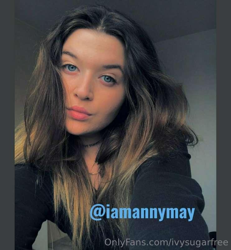She is nice and obedient 🥰 @iamannymay 💋 She can be your sla..