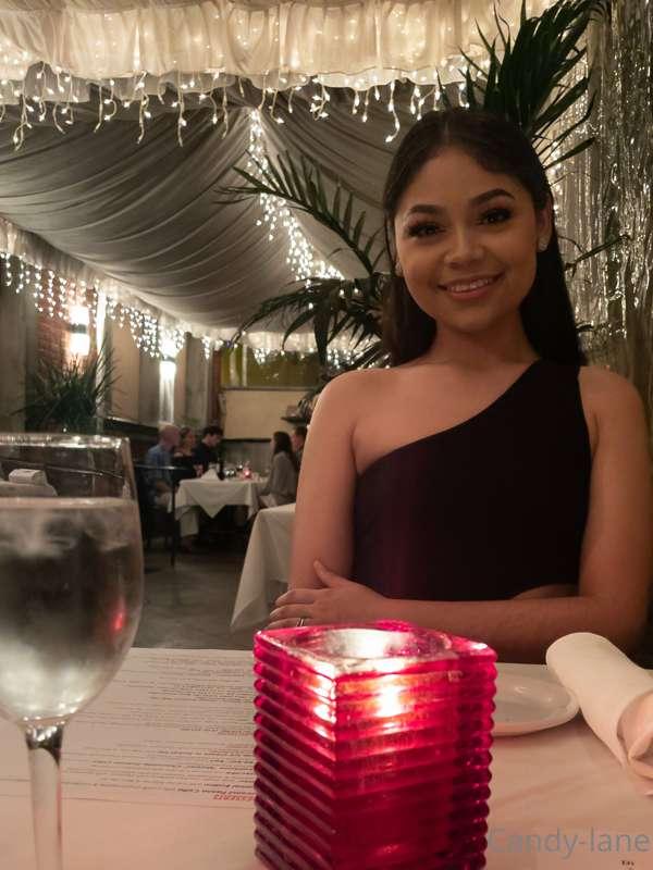 Slut me out after dinner 😈