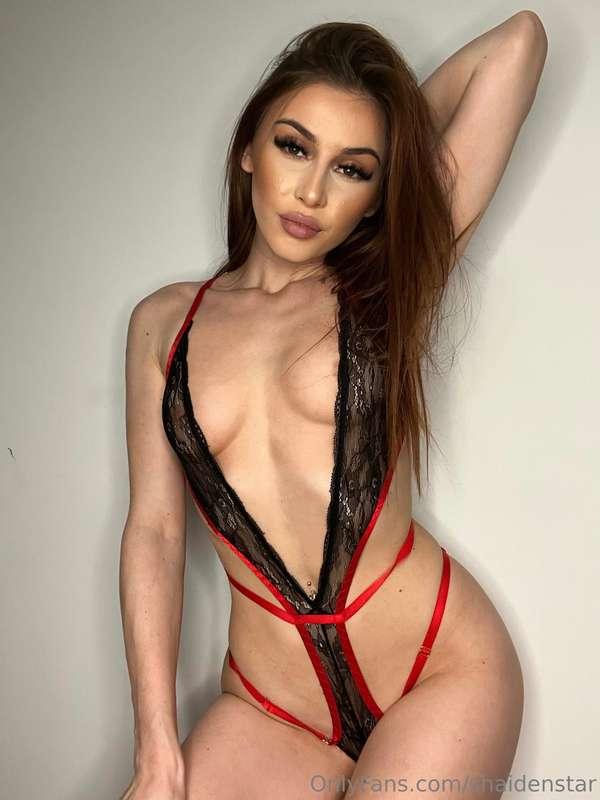 😈