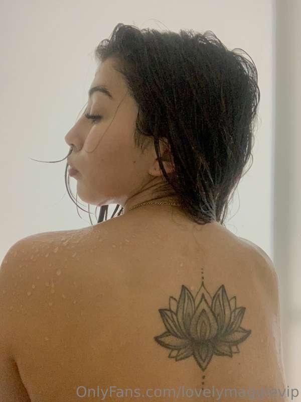 Shower time 🚿🤎💆🏽‍♀️
