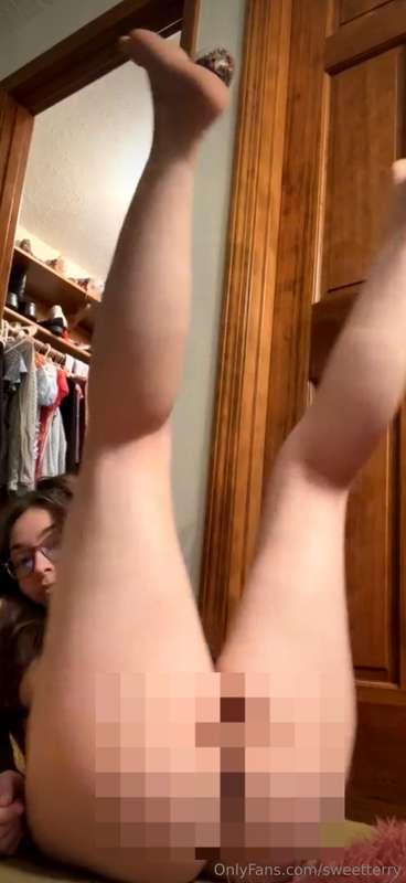 Another amazing live for you to jerk your fat juicy cock to!..