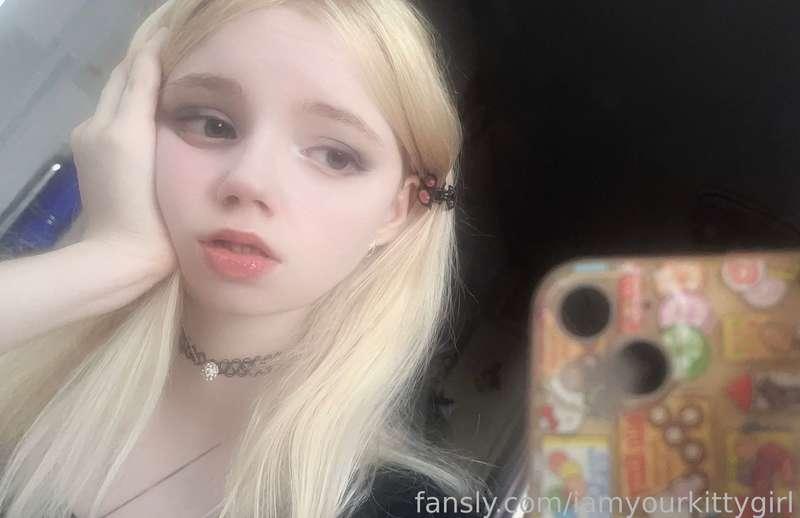 iamyourkittygirl image #1