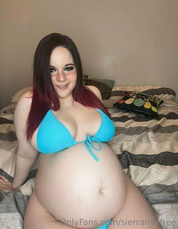 Horny AF this morningggg🥵
Wanna see me naked babe? Go over h..