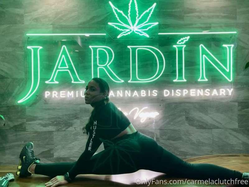 Always dropping splits 😜
When in Vegas... visit your local J..