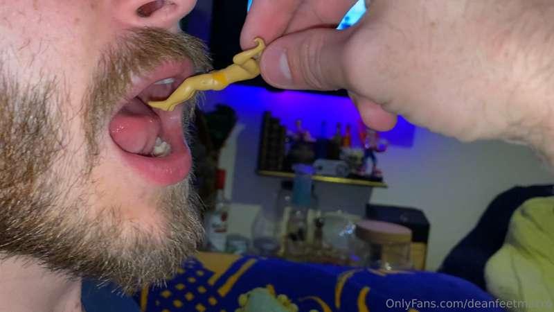 Most people eat turkey on thanksgiving, I prefer sucking on ..