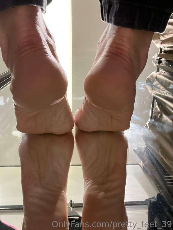 pretty_feet_39 image #1