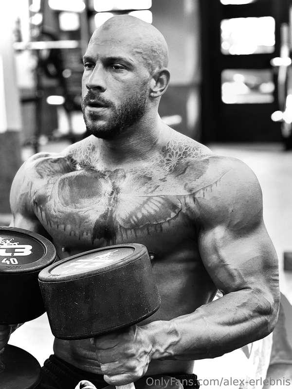 Training Tattoo boy🔥🔥🔥