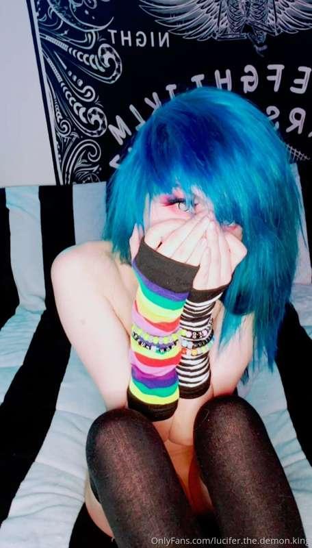 *pets mah hair* 
Ahhh so soft =^-^= <3