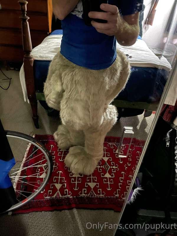 These digitigrade legs I made make me feel so cozy. I made t..