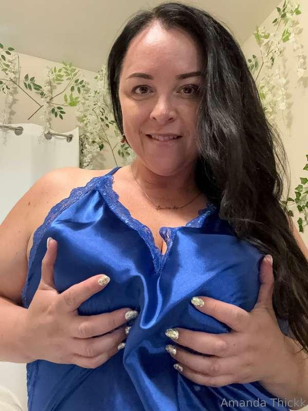 Are you more of a tits or ass kinda guy? 