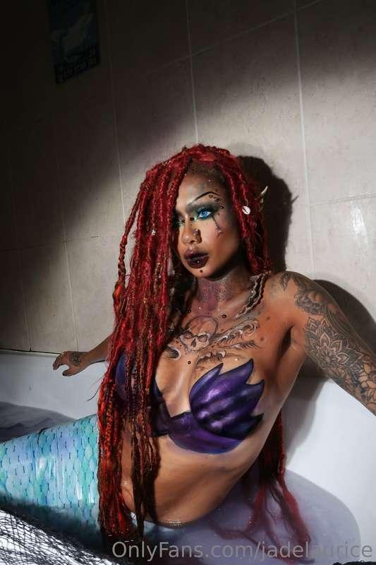 🧜🏽‍♀️🧜🏽‍♀️🧜🏽‍♀️🧜🏽‍♀️