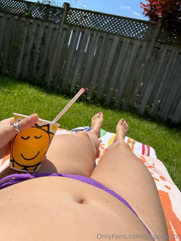 Such a beautiful sunny day! My belly is getting a fold-tan w..