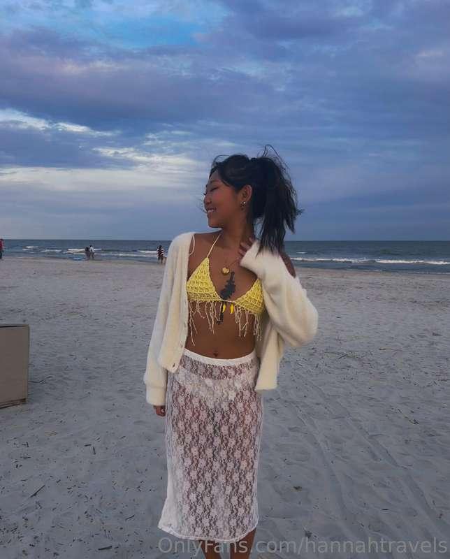 if only people weren't around I'd wear nothing under my skir..