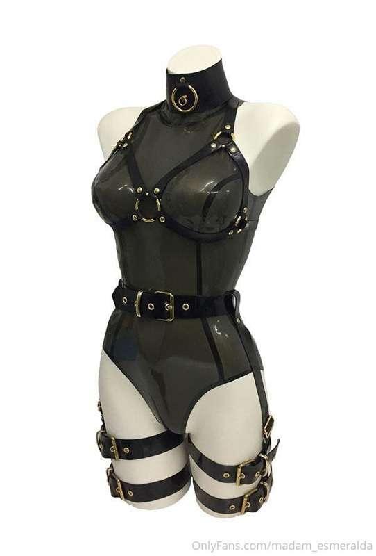 Guys I'm so excited I couldn't wait to post, my gorgeous sub..
