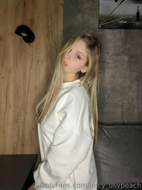 I love wearing oversize clothes at home. It's very cute and ..