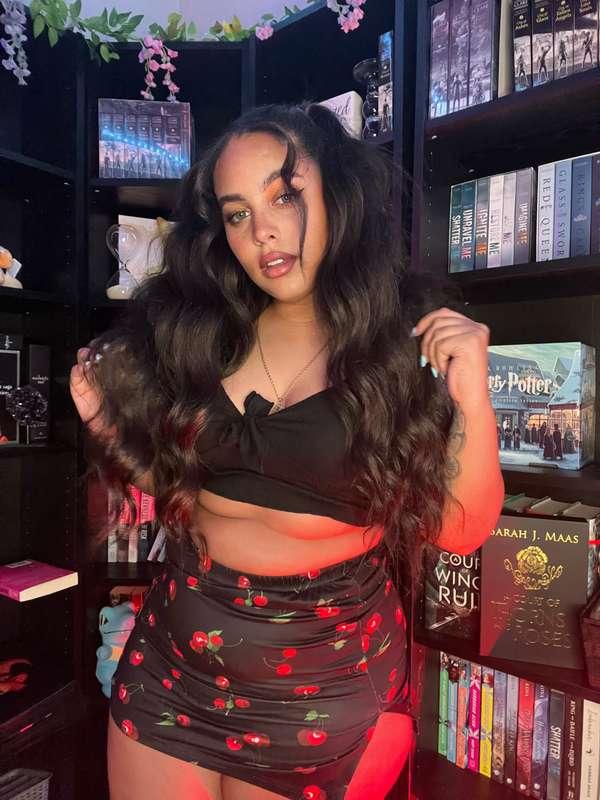 ready for a plot twist? i’m your new obsession 😏💕