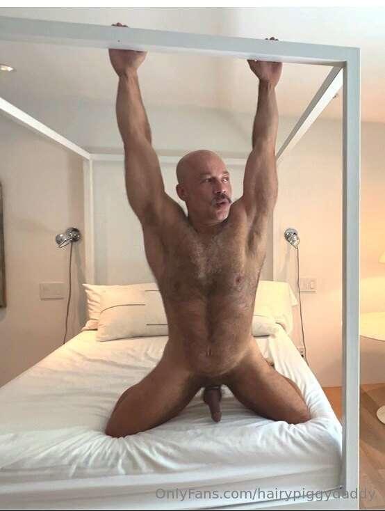 I got fucked and dominated by @pbpicks, full videos coming!!..