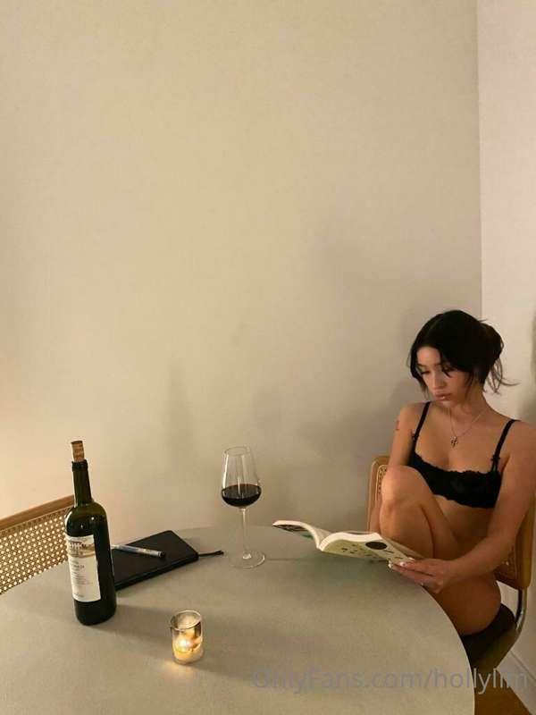 What are you reading right now? Seriously, drop your fave re..