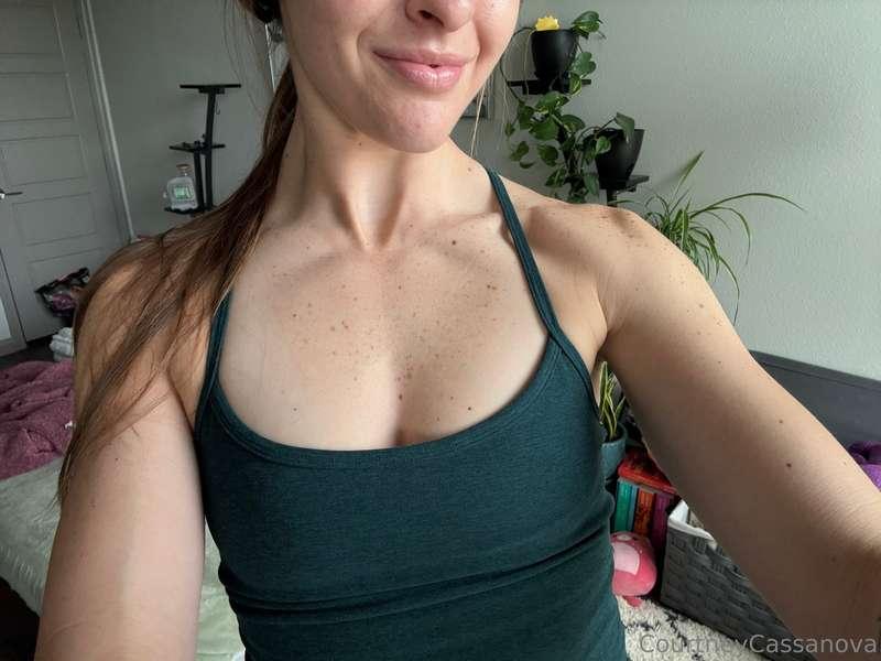 courtneycassanova.vip image #1